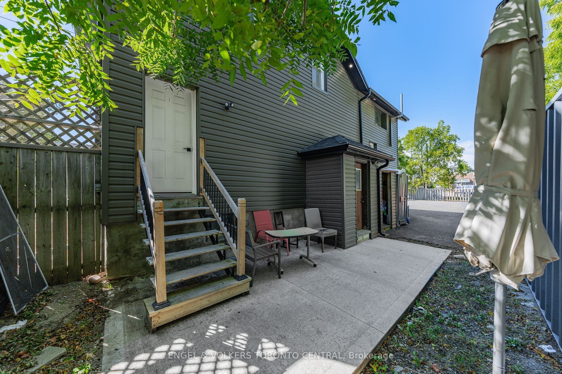 3188 King Street E, Kitchener, Waterloo ON N2A 1B3 3188 King Street E, Kitchener, Waterloo ON N2A 1B3
