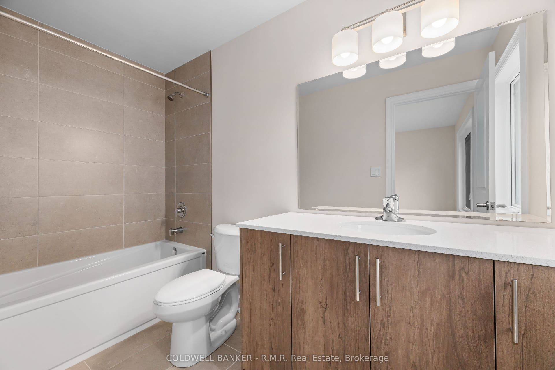 434 S Orchard Avenue S, #B, Cobourg, Northumberland ON K9A 3T7