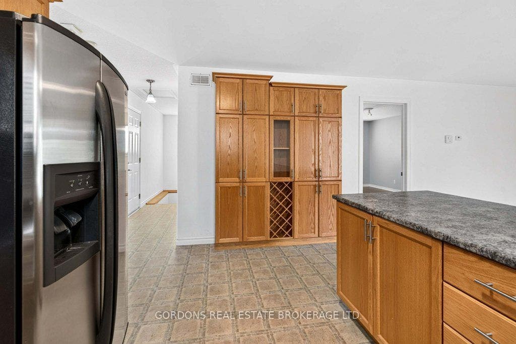 633 Melrose Street, Kingston, Frontenac ON K7M 9G8