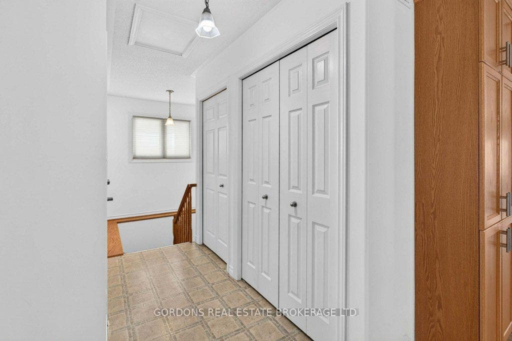 633 Melrose Street, Kingston, Frontenac ON K7M 9G8