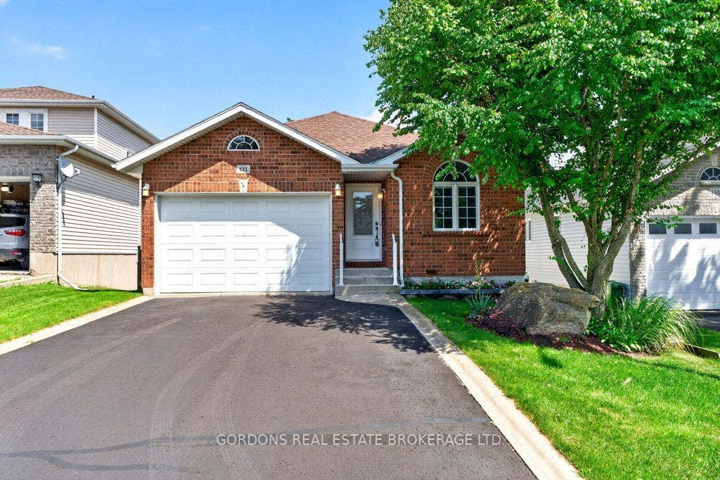 633 Melrose Street, Kingston, Frontenac ON K7M 9G8