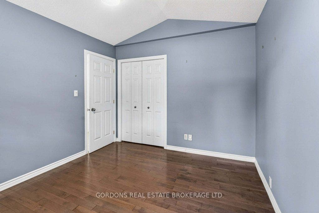 633 Melrose Street, Kingston, Frontenac ON K7M 9G8