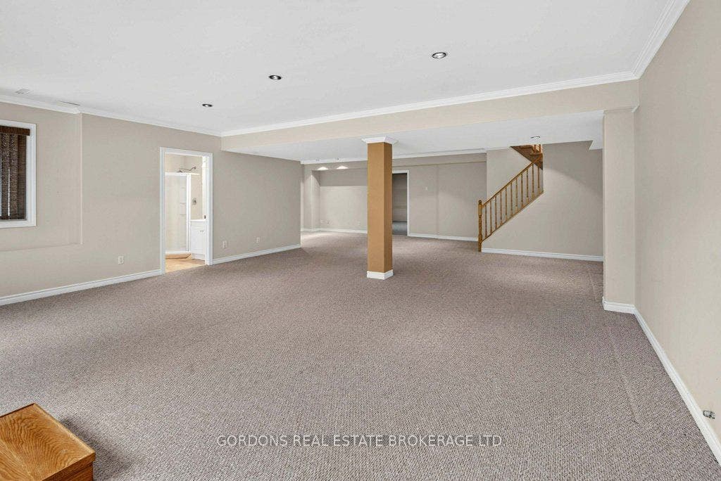 633 Melrose Street, Kingston, Frontenac ON K7M 9G8