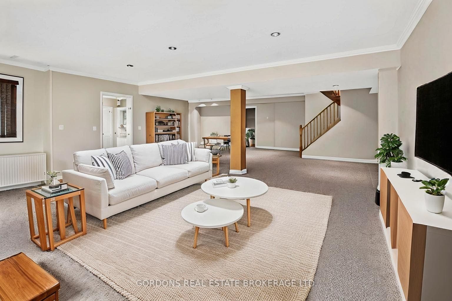 633 Melrose Street, Kingston, Frontenac ON K7M 9G8