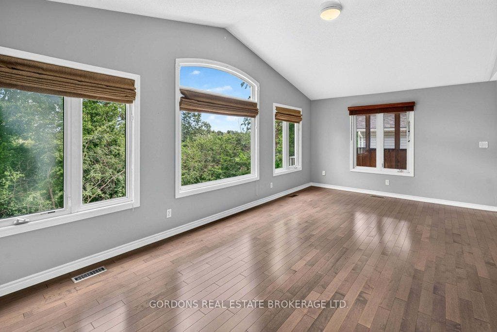 633 Melrose Street, Kingston, Frontenac ON K7M 9G8
