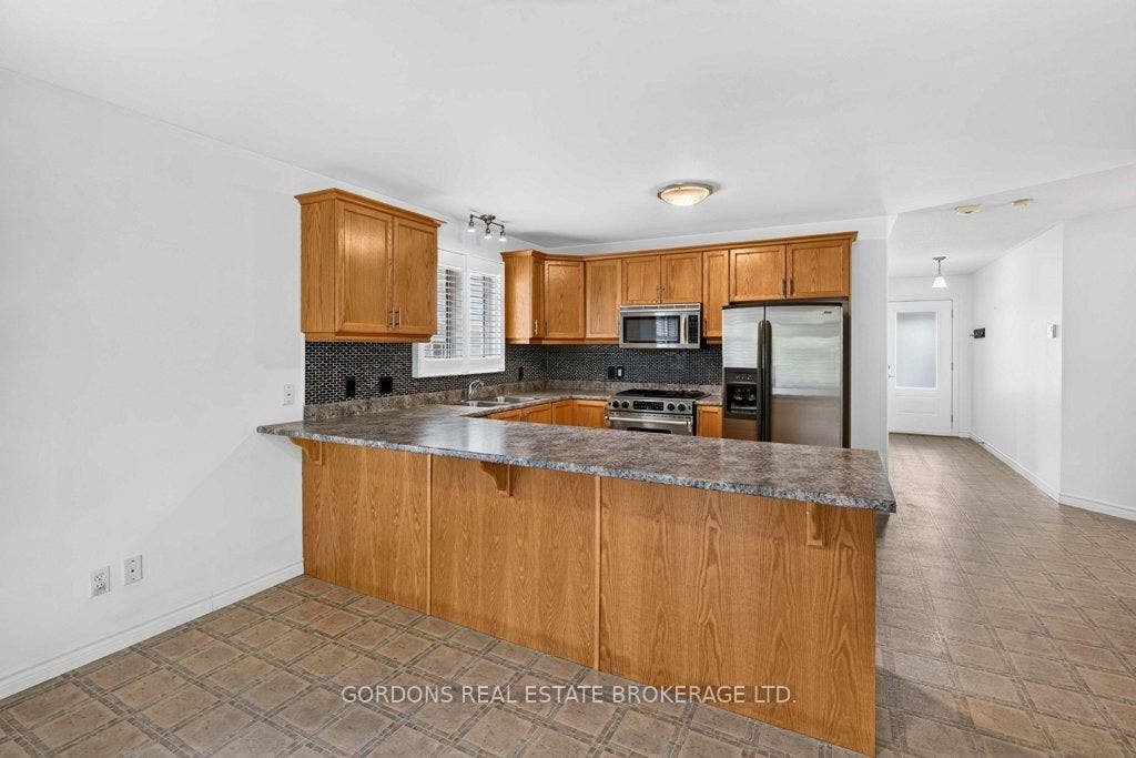 633 Melrose Street, Kingston, Frontenac ON K7M 9G8