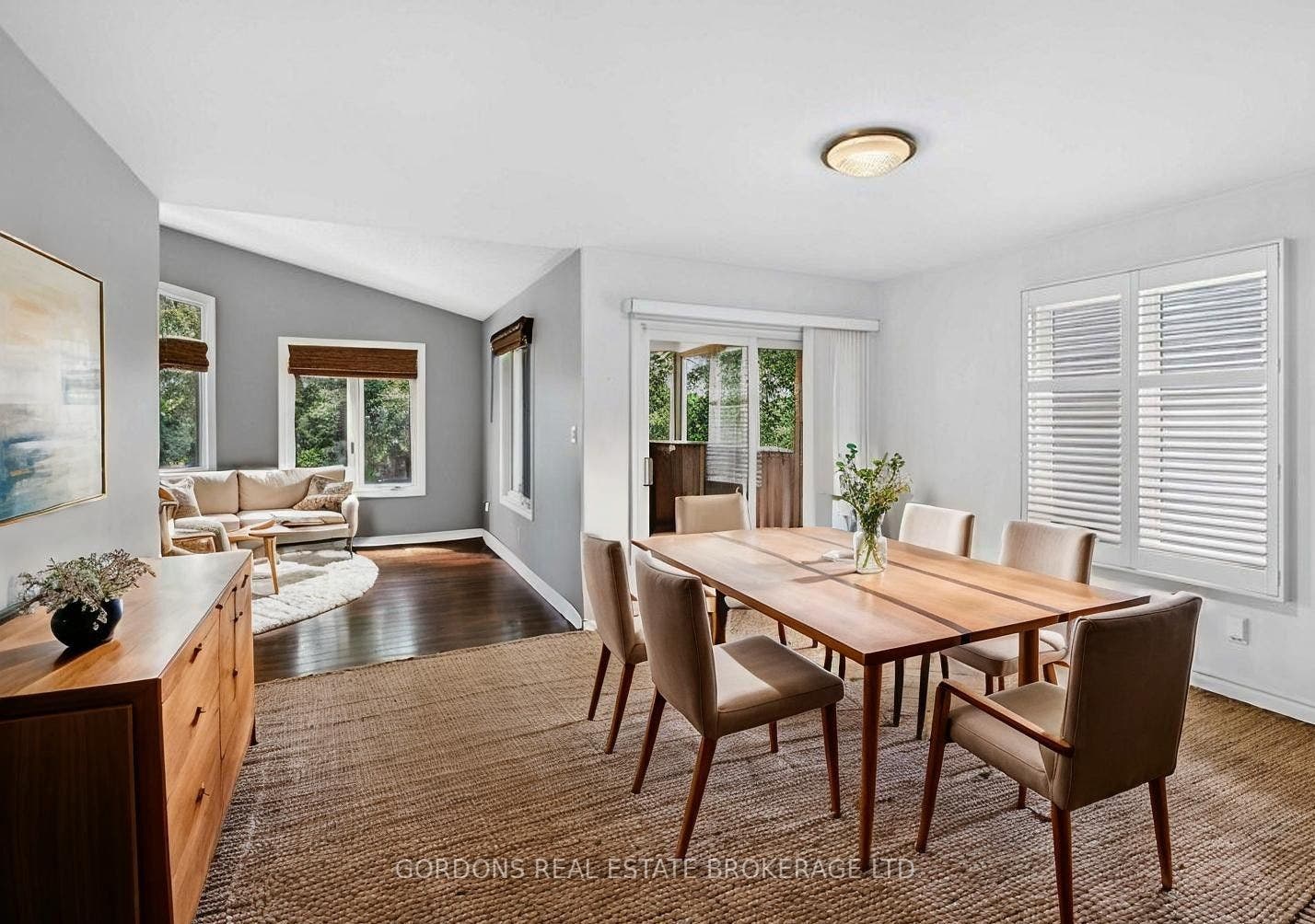 633 Melrose Street, Kingston, Frontenac ON K7M 9G8