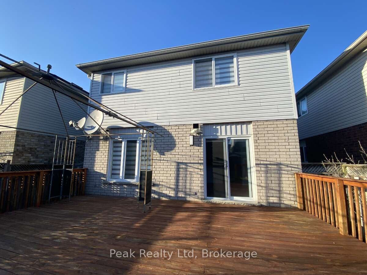 125 Steepleridge Street, Kitchener, Waterloo ON N2P 2W2 125 Steepleridge Street, Kitchener, Waterloo ON N2P 2W2