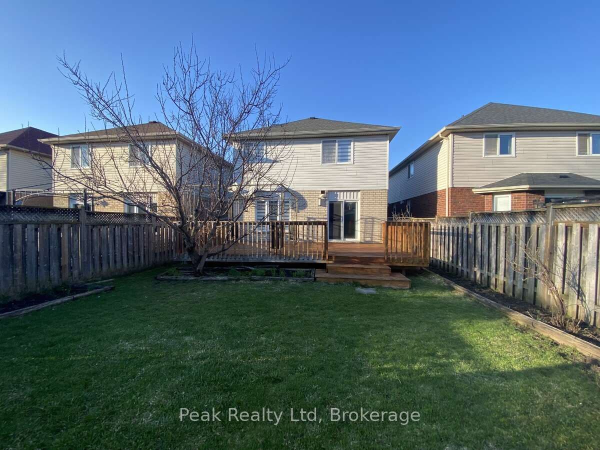 125 Steepleridge Street, Kitchener, Waterloo ON N2P 2W2 125 Steepleridge Street, Kitchener, Waterloo ON N2P 2W2