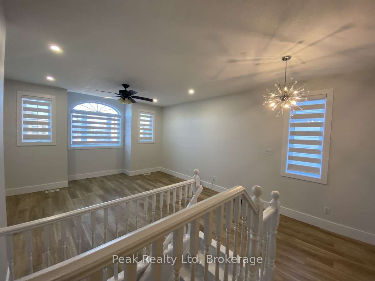 125 Steepleridge Street, Kitchener, Waterloo ON N2P 2W2 125 Steepleridge Street, Kitchener, Waterloo ON N2P 2W2