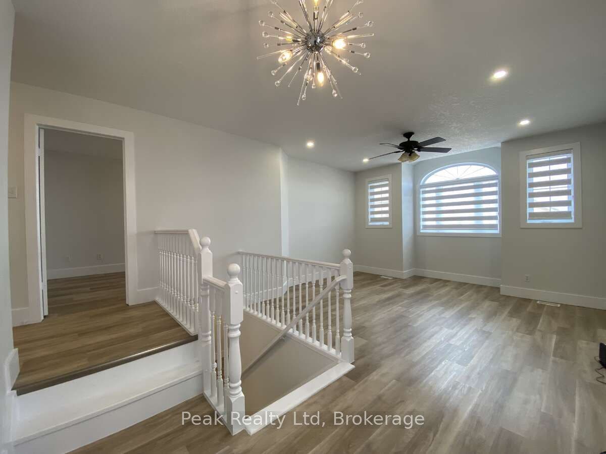125 Steepleridge Street, Kitchener, Waterloo ON N2P 2W2 125 Steepleridge Street, Kitchener, Waterloo ON N2P 2W2