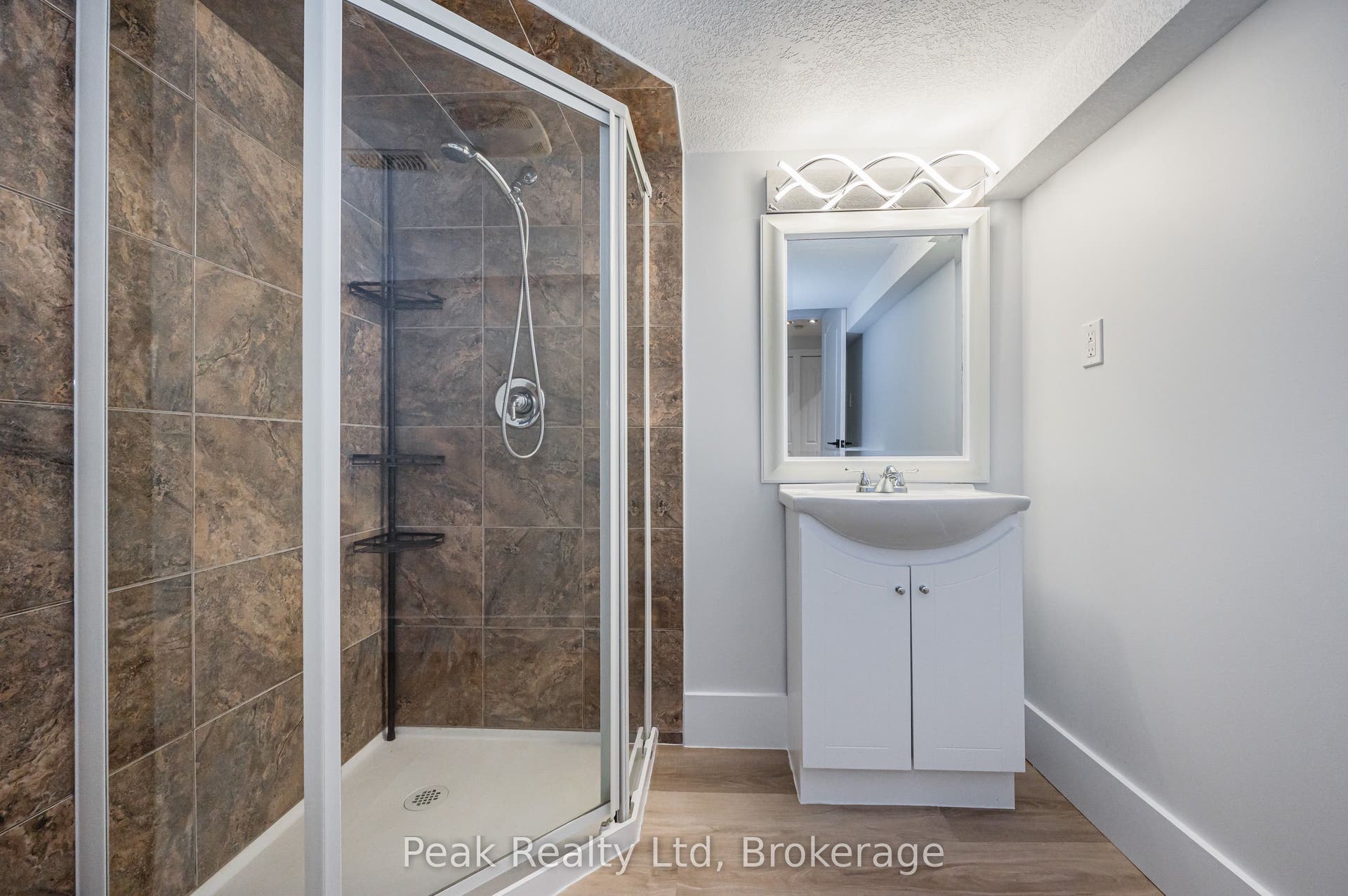 125 Steepleridge Street, Kitchener, Waterloo ON N2P 2W2 125 Steepleridge Street, Kitchener, Waterloo ON N2P 2W2