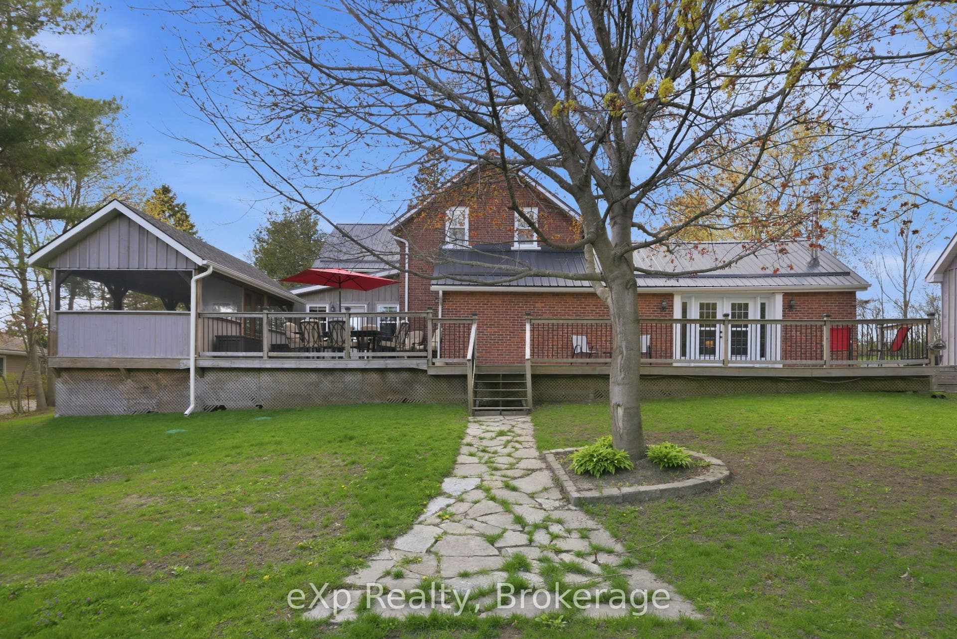 4081 Burnham Street N, Hamilton Township, Northumberland ON K9A 4J9