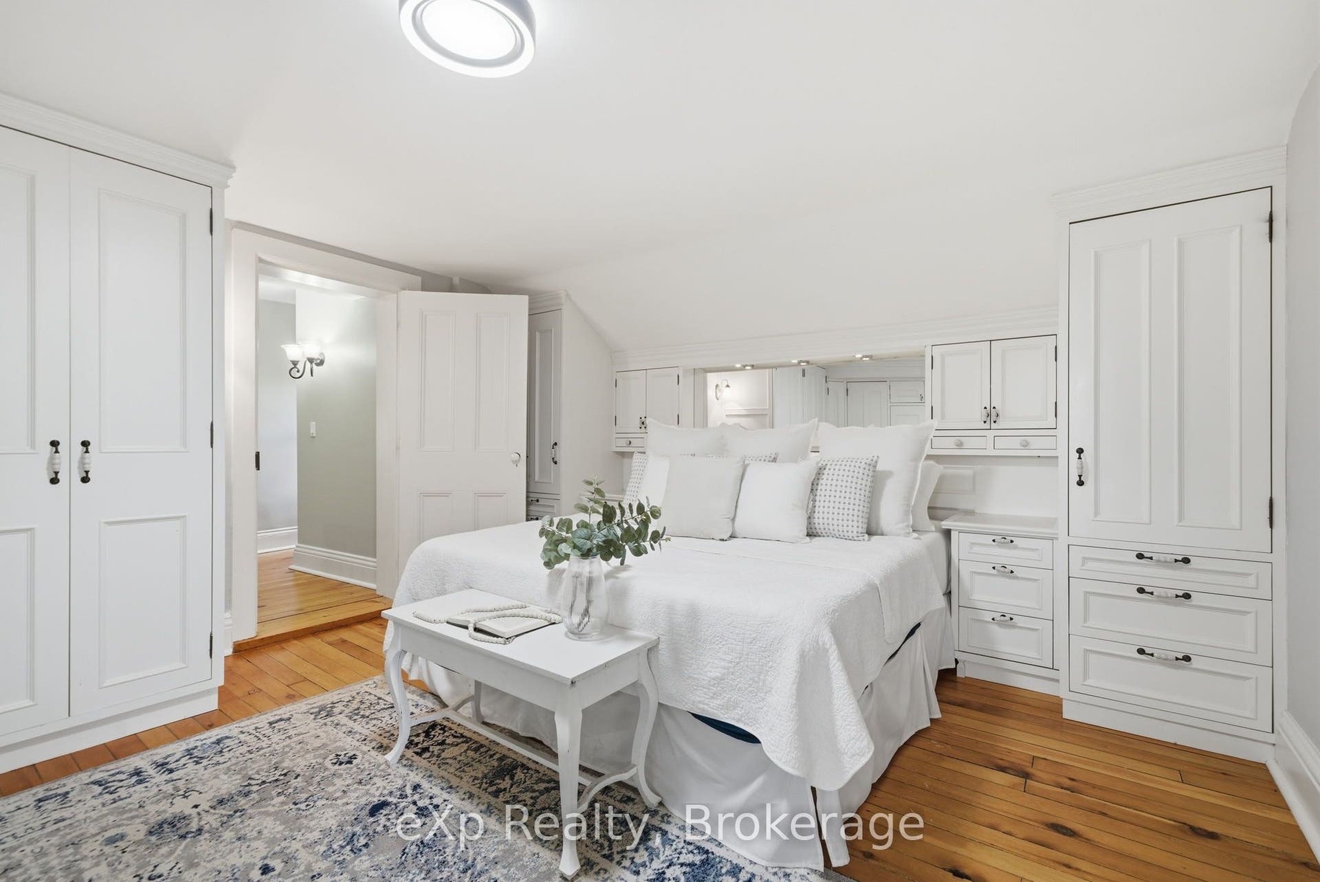4081 Burnham Street N, Hamilton Township, Northumberland ON K9A 4J9