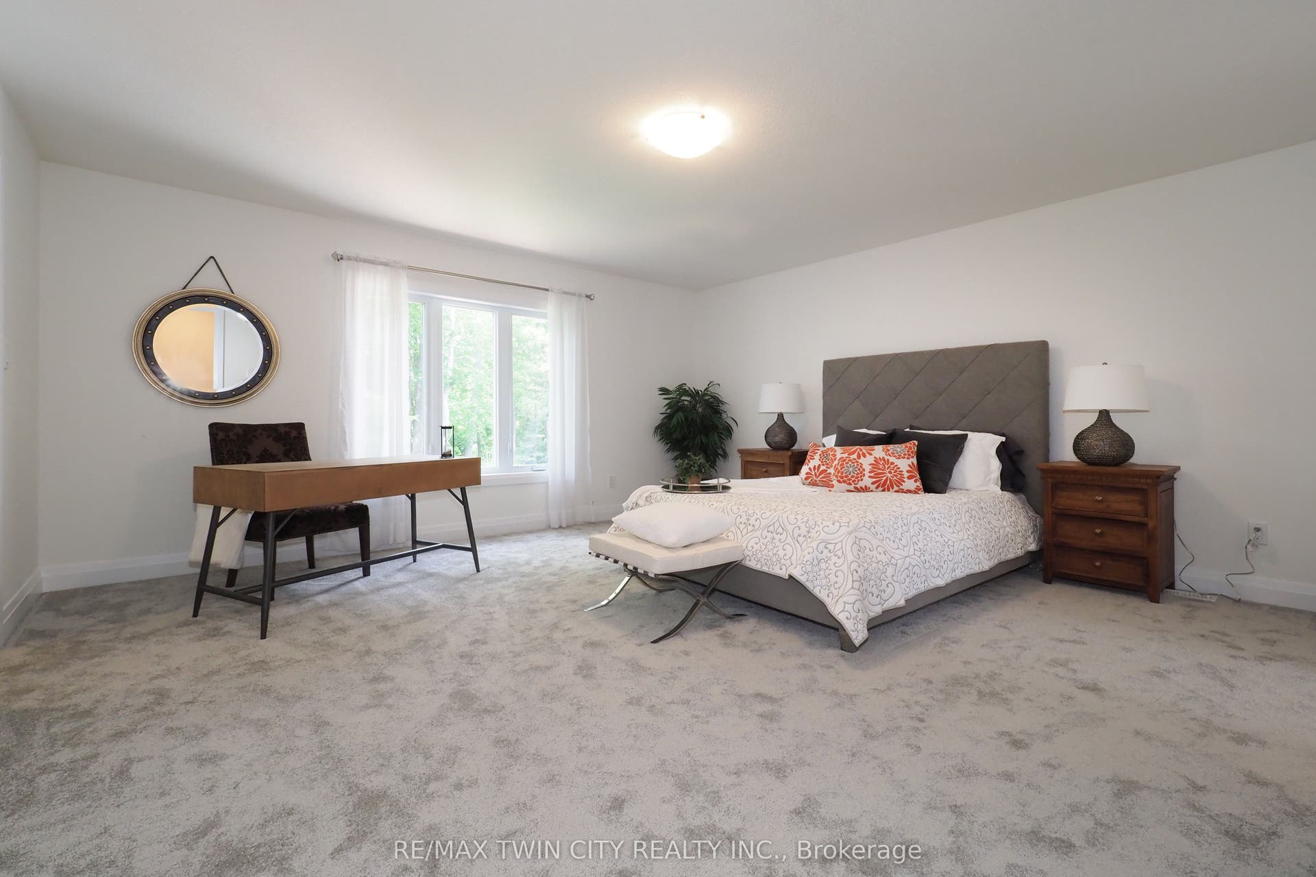217 JEFFREY Place, Kitchener, Waterloo ON N2C 2T7 217 JEFFREY Place, Kitchener, Waterloo ON N2C 2T7