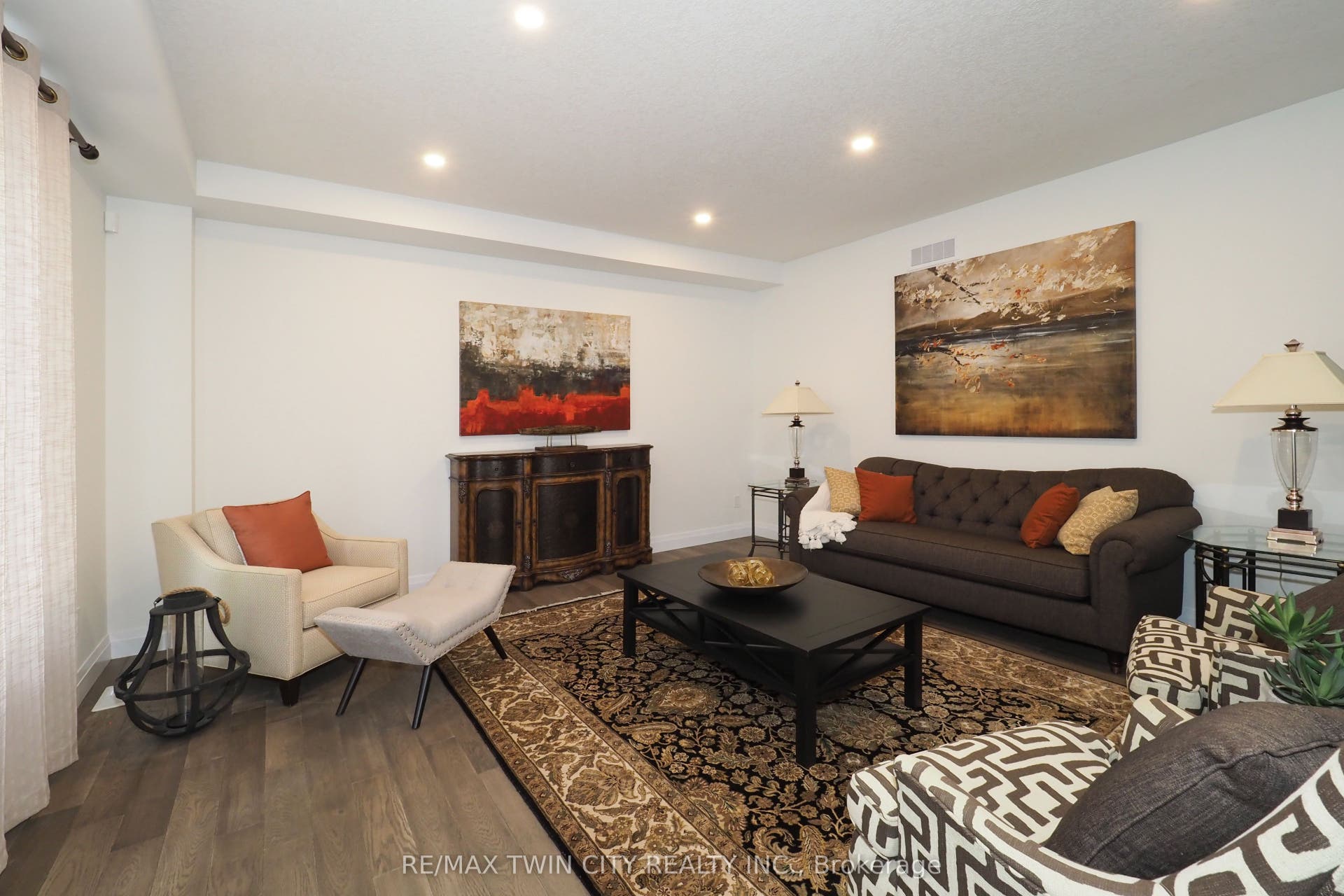 217 JEFFREY Place, Kitchener, Waterloo ON N2C 2T7 217 JEFFREY Place, Kitchener, Waterloo ON N2C 2T7