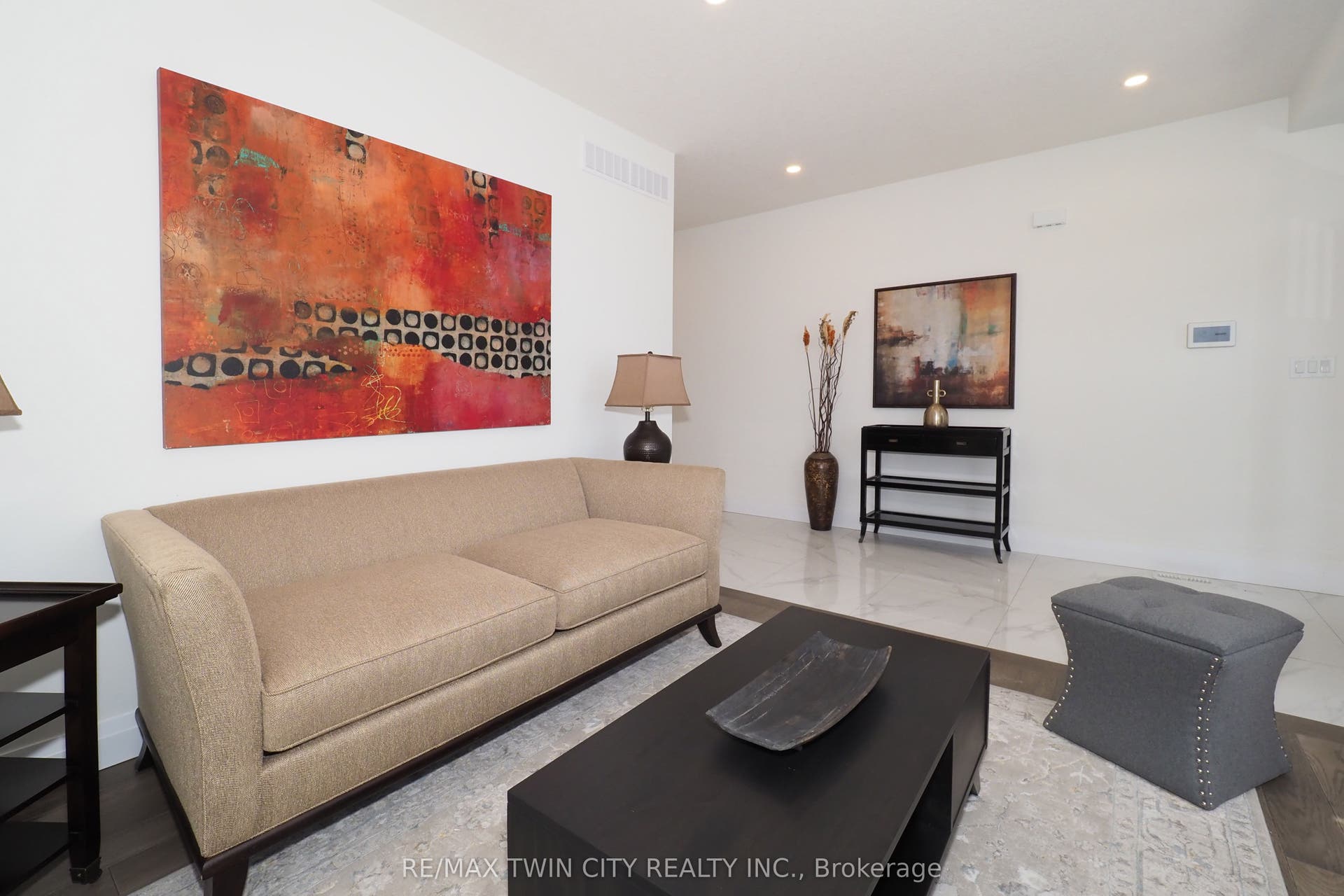 217 JEFFREY Place, Kitchener, Waterloo ON N2C 2T7 217 JEFFREY Place, Kitchener, Waterloo ON N2C 2T7