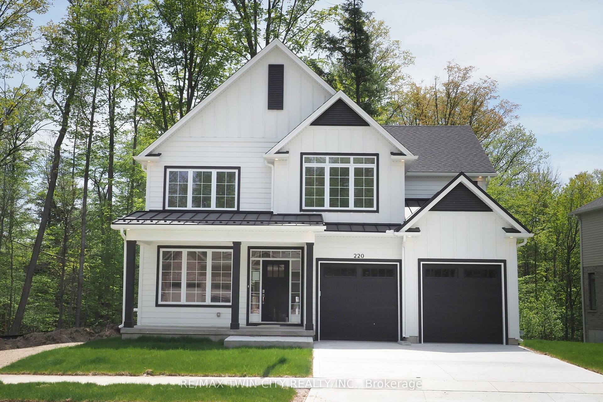 220 JEFFREY Place, Kitchener, Waterloo ON N2C 2T7 220 JEFFREY Place, Kitchener, Waterloo ON N2C 2T7