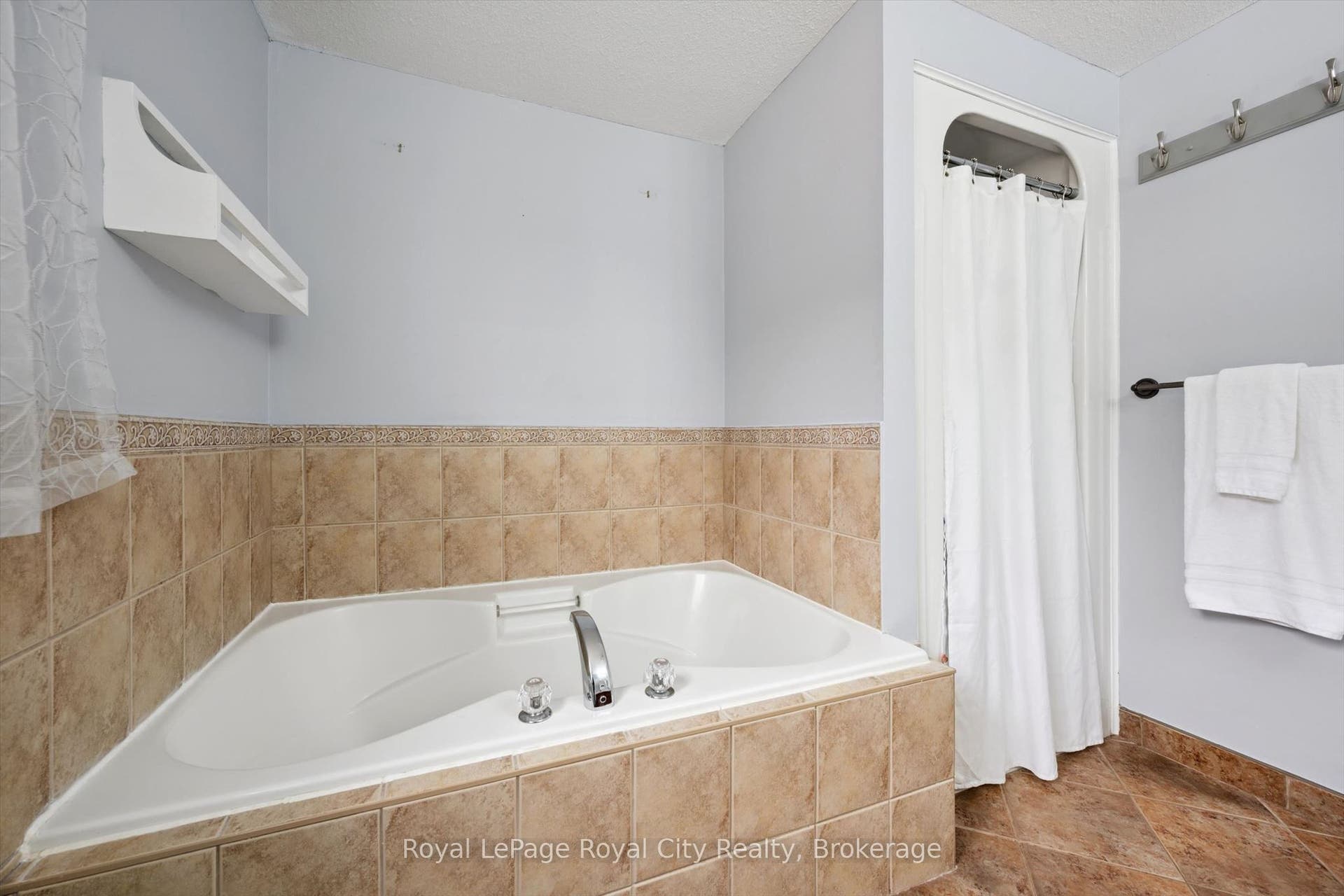 67 Cedarvale Avenue, Guelph, Wellington ON N1E 6Y3 67 Cedarvale Avenue, Guelph, Wellington ON N1E 6Y3