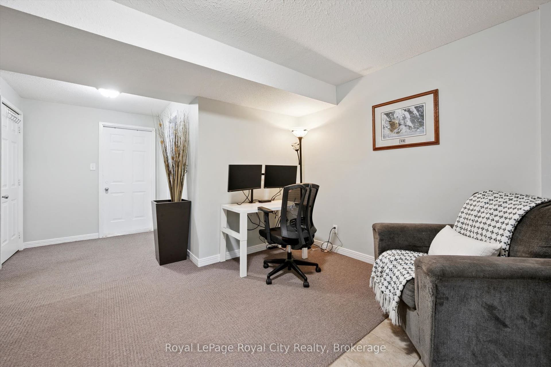 67 Cedarvale Avenue, Guelph, Wellington ON N1E 6Y3 67 Cedarvale Avenue, Guelph, Wellington ON N1E 6Y3