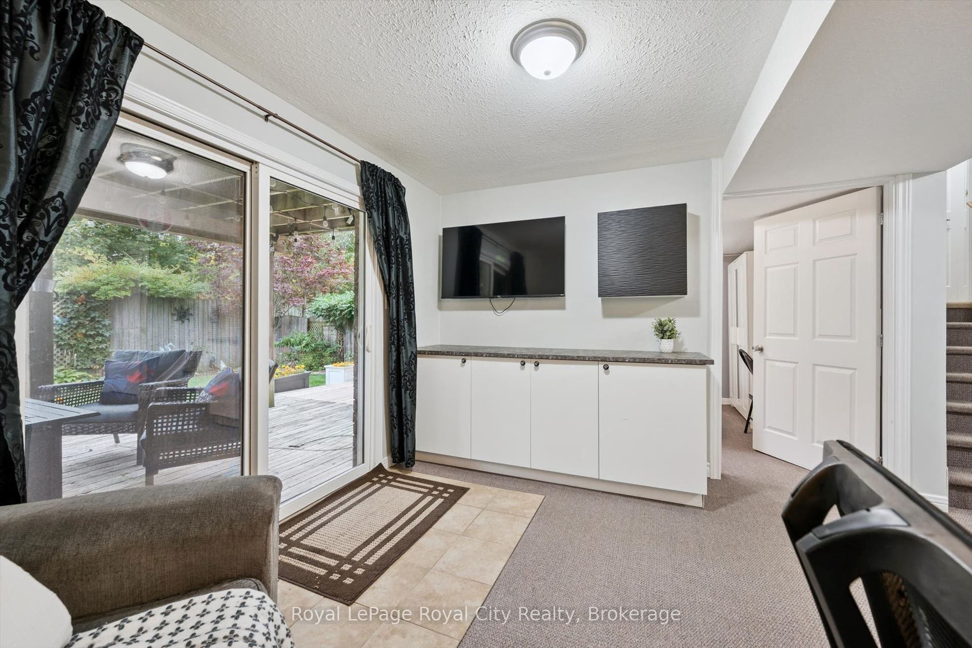 67 Cedarvale Avenue, Guelph, Wellington ON N1E 6Y3 67 Cedarvale Avenue, Guelph, Wellington ON N1E 6Y3
