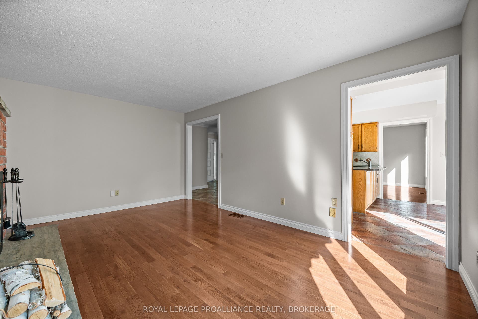 981 Edinborough Crescent, Kingston, Frontenac ON K7P 2C8 981 Edinborough Crescent, Kingston, Frontenac ON K7P 2C8