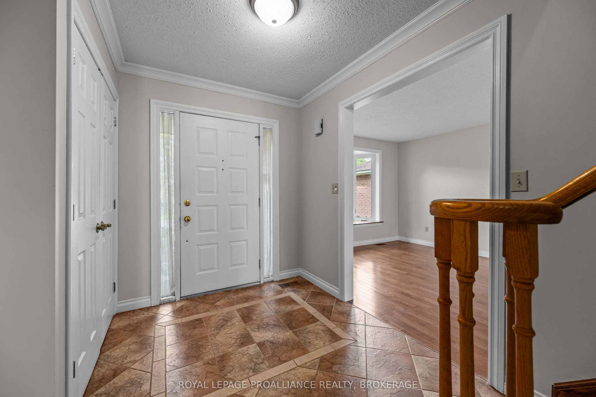 981 Edinborough Crescent, Kingston, Frontenac ON K7P 2C8 981 Edinborough Crescent, Kingston, Frontenac ON K7P 2C8