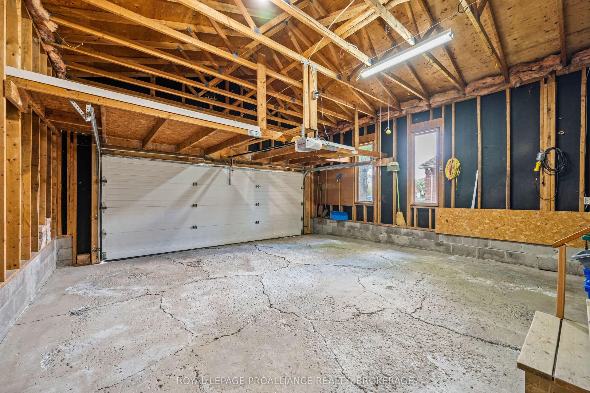 981 Edinborough Crescent, Kingston, Frontenac ON K7P 2C8 981 Edinborough Crescent, Kingston, Frontenac ON K7P 2C8