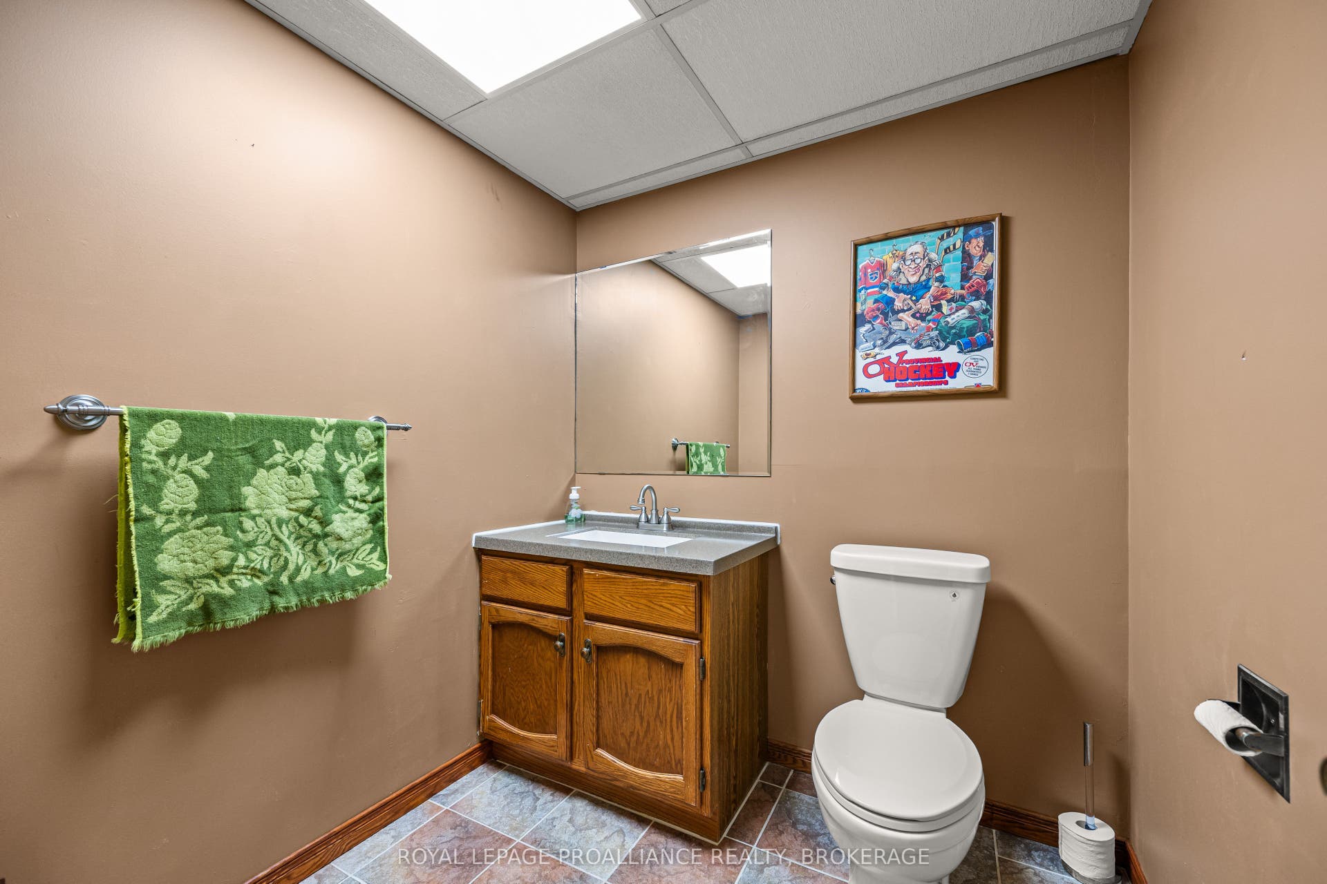981 Edinborough Crescent, Kingston, Frontenac ON K7P 2C8 981 Edinborough Crescent, Kingston, Frontenac ON K7P 2C8