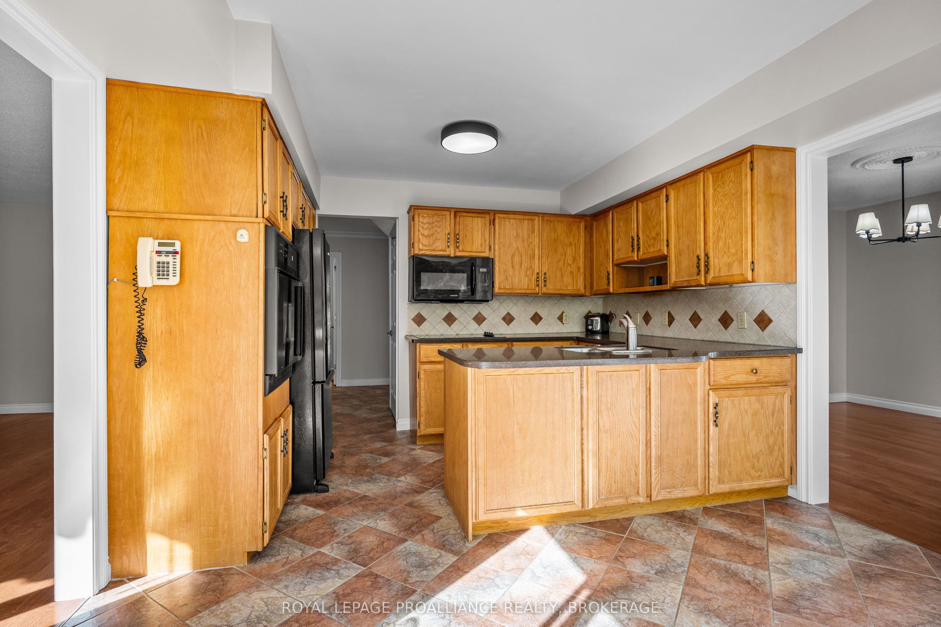 981 Edinborough Crescent, Kingston, Frontenac ON K7P 2C8 981 Edinborough Crescent, Kingston, Frontenac ON K7P 2C8
