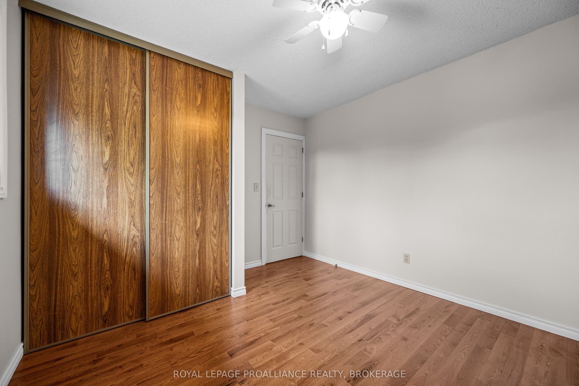 981 Edinborough Crescent, Kingston, Frontenac ON K7P 2C8 981 Edinborough Crescent, Kingston, Frontenac ON K7P 2C8
