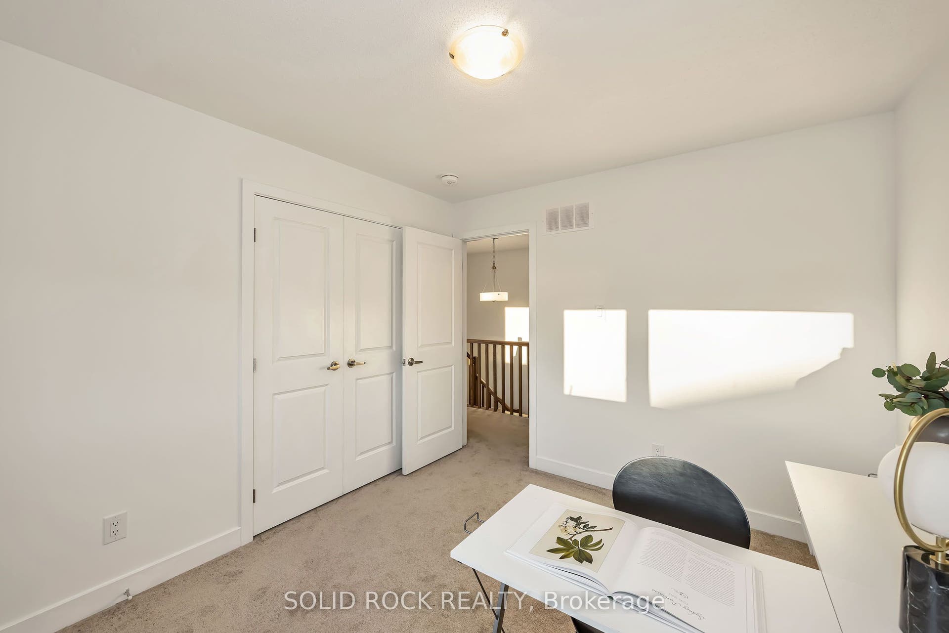 859 E Solarium Avenue E, Blossom Park - Airport And Area, Ottawa ON K4M 0H1 859 E Solarium Avenue E, Blossom Park - Airport And Area, Ottawa ON K4M 0H1