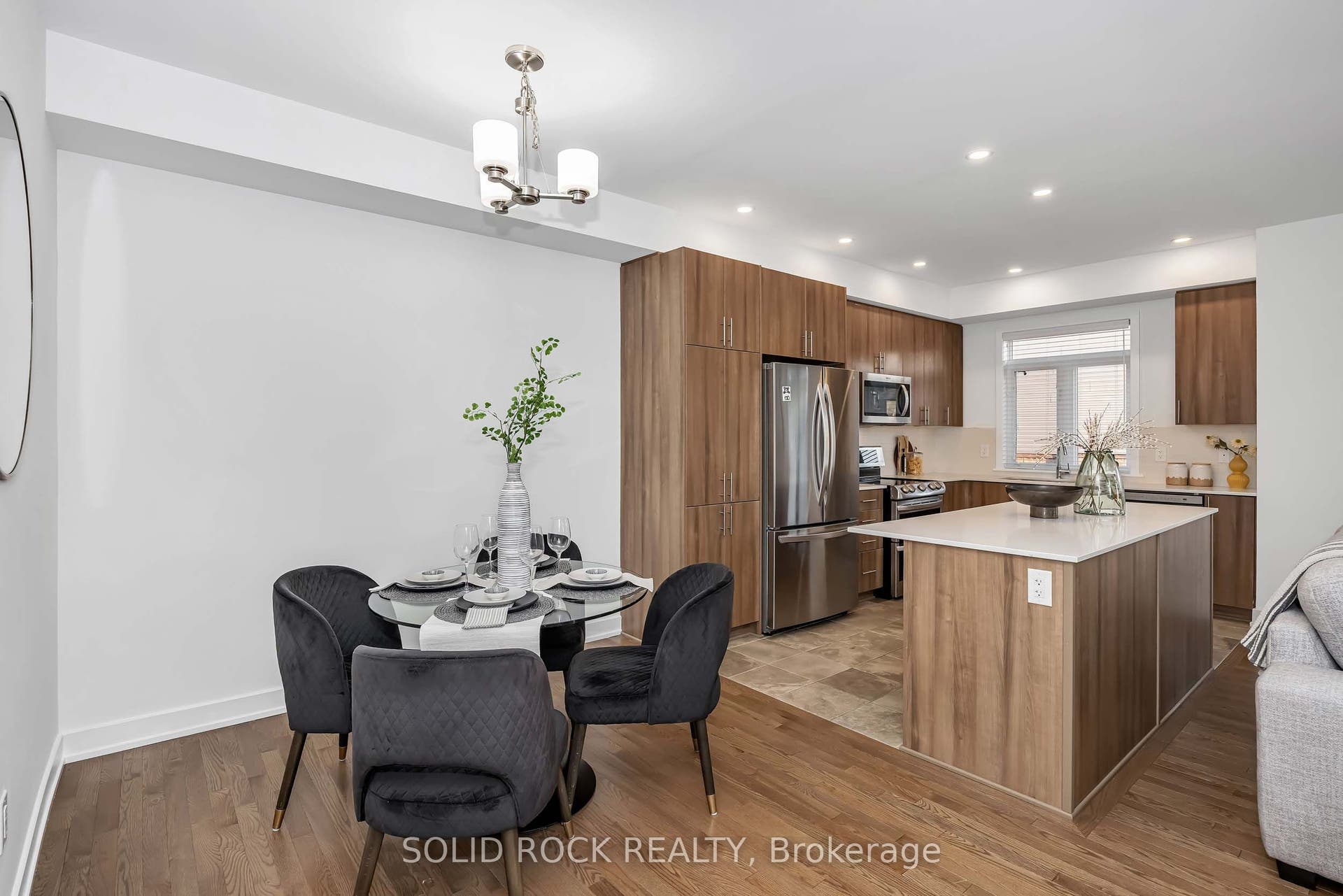 859 E Solarium Avenue E, Blossom Park - Airport And Area, Ottawa ON K4M 0H1 859 E Solarium Avenue E, Blossom Park - Airport And Area, Ottawa ON K4M 0H1