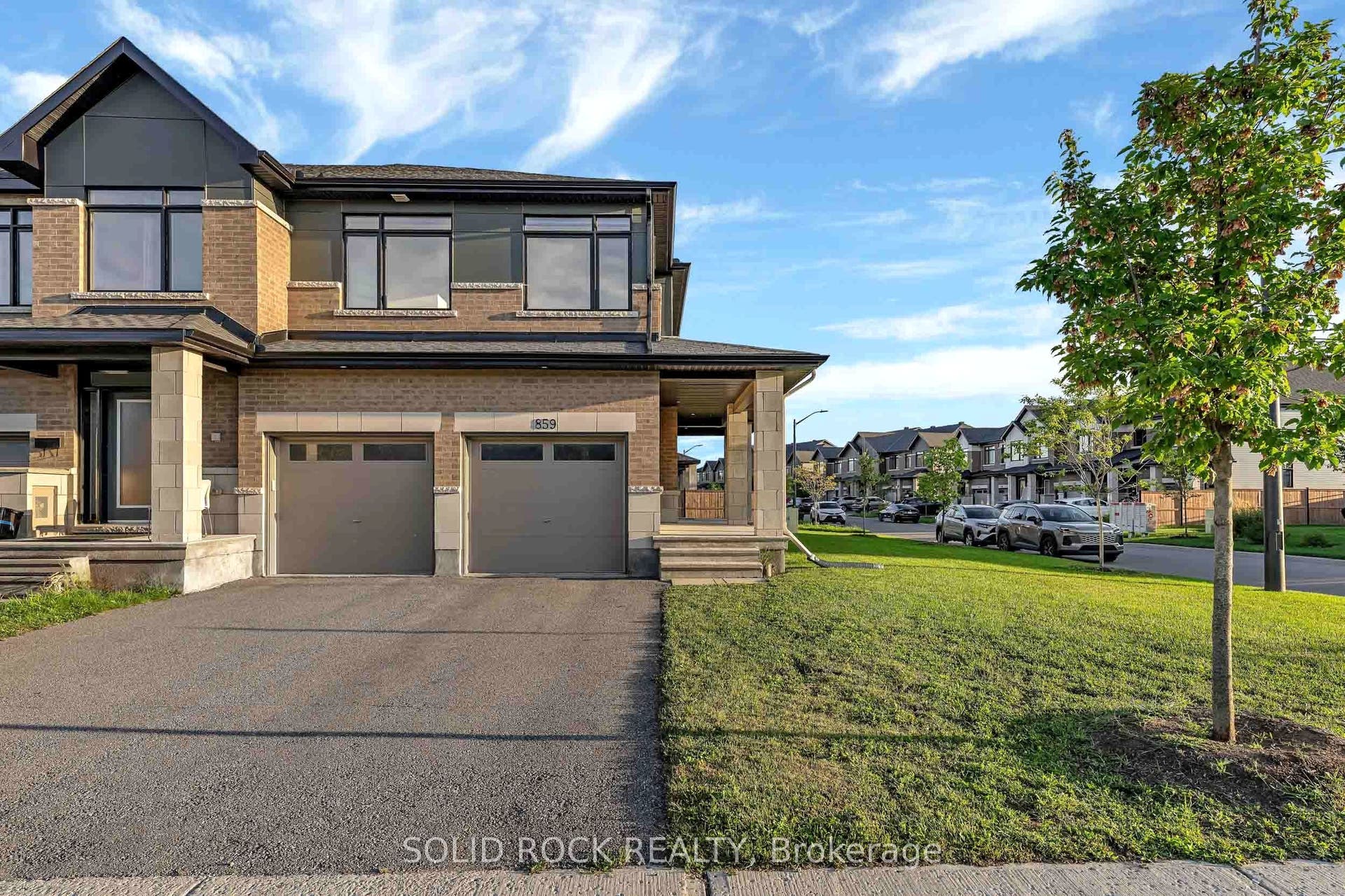 859 E Solarium Avenue E, Blossom Park - Airport And Area, Ottawa ON K4M 0H1 859 E Solarium Avenue E, Blossom Park - Airport And Area, Ottawa ON K4M 0H1