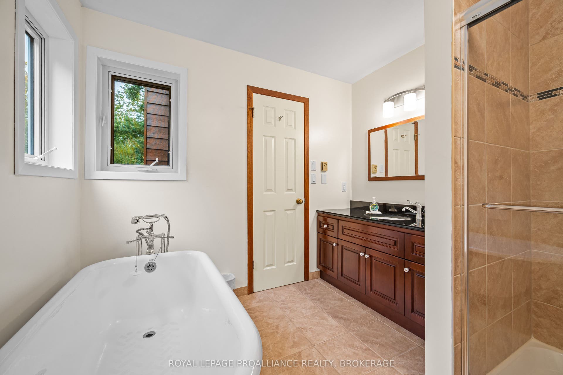 1612 Grousewood Lane, Kingston, Frontenac ON K7L 4V3