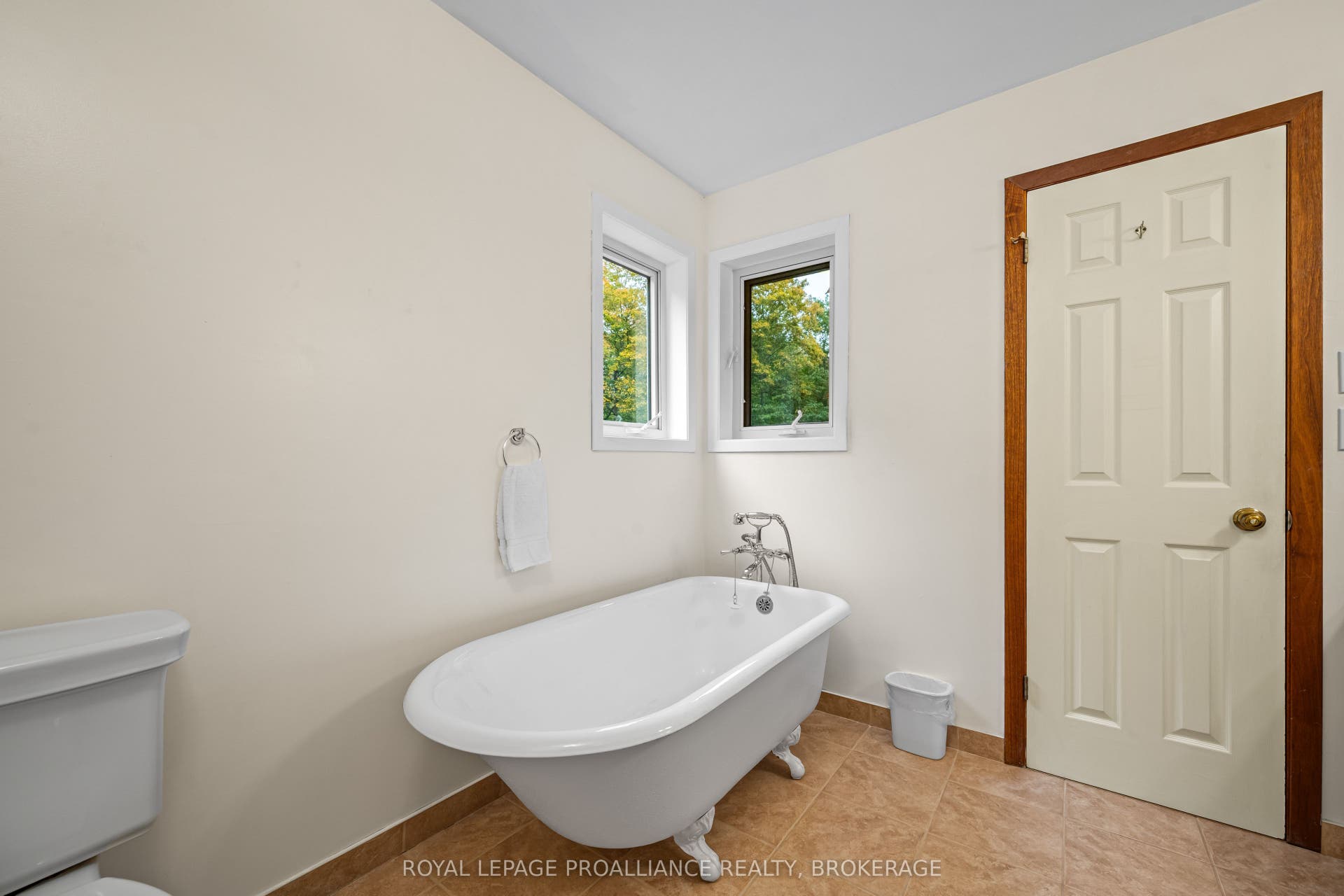 1612 Grousewood Lane, Kingston, Frontenac ON K7L 4V3