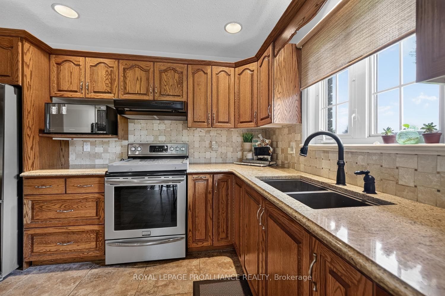 1099 Bridlewood Drive, Brockville, Leeds And Grenville ON K6V 7G2 1099 Bridlewood Drive, Brockville, Leeds And Grenville ON K6V 7G2