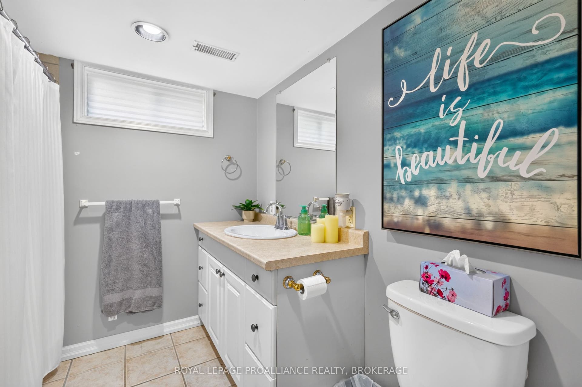 24 Balmoral Court, Kingston, Frontenac ON K7M 7T1