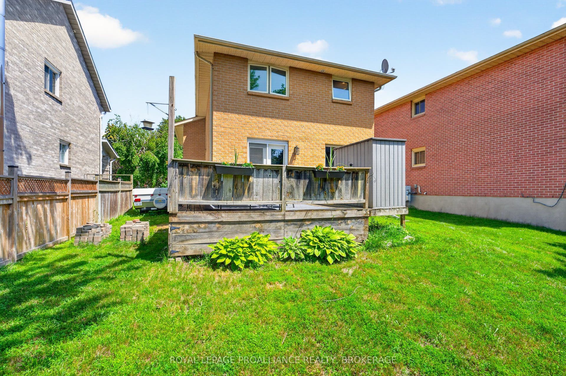 24 Balmoral Court, Kingston, Frontenac ON K7M 7T1