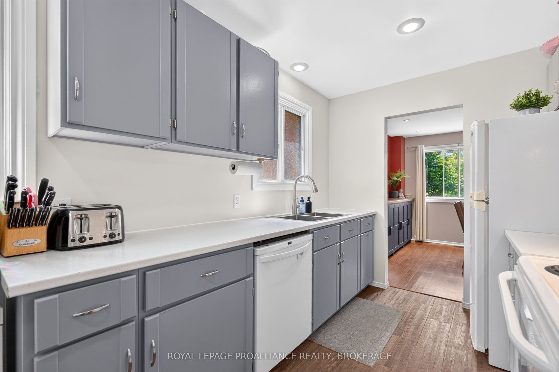 24 Balmoral Court, Kingston, Frontenac ON K7M 7T1
