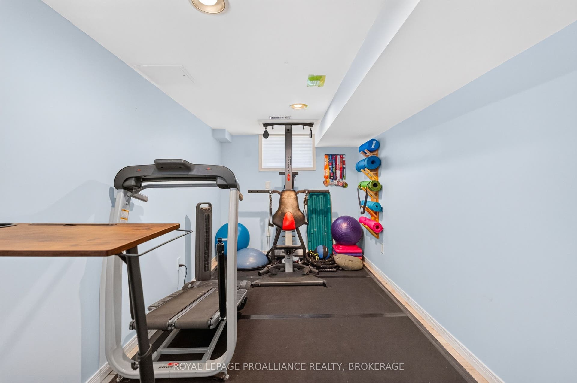 24 Balmoral Court, Kingston, Frontenac ON K7M 7T1