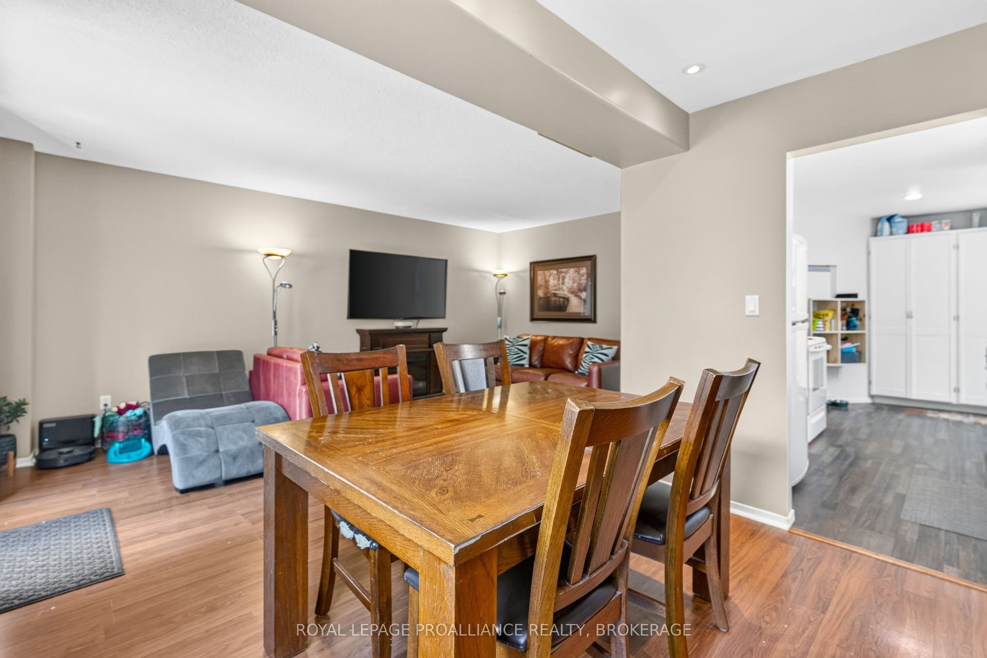 24 Balmoral Court, Kingston, Frontenac ON K7M 7T1