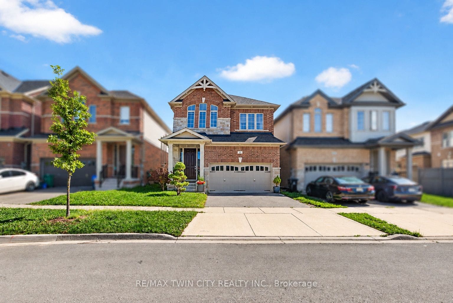 10 Reistwood Drive, Kitchener, Waterloo ON N2R 0N7 10 Reistwood Drive, Kitchener, Waterloo ON N2R 0N7