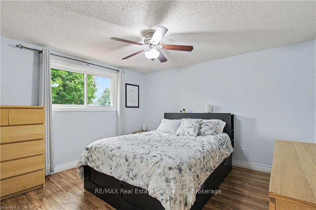 484B RED FOX Road, Waterloo, Waterloo ON N2K 2V8 484B RED FOX Road, Waterloo, Waterloo ON N2K 2V8