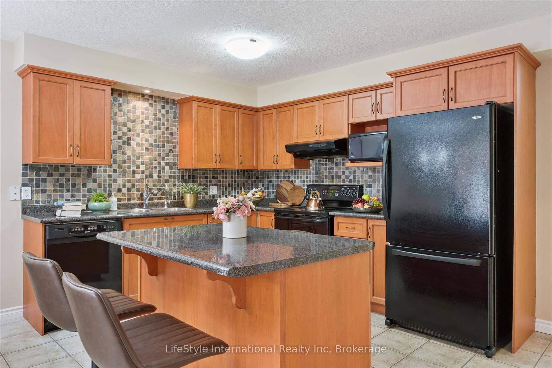 47 HASLER Crescent, Guelph, Wellington ON N1L 1A2 47 HASLER Crescent, Guelph, Wellington ON N1L 1A2