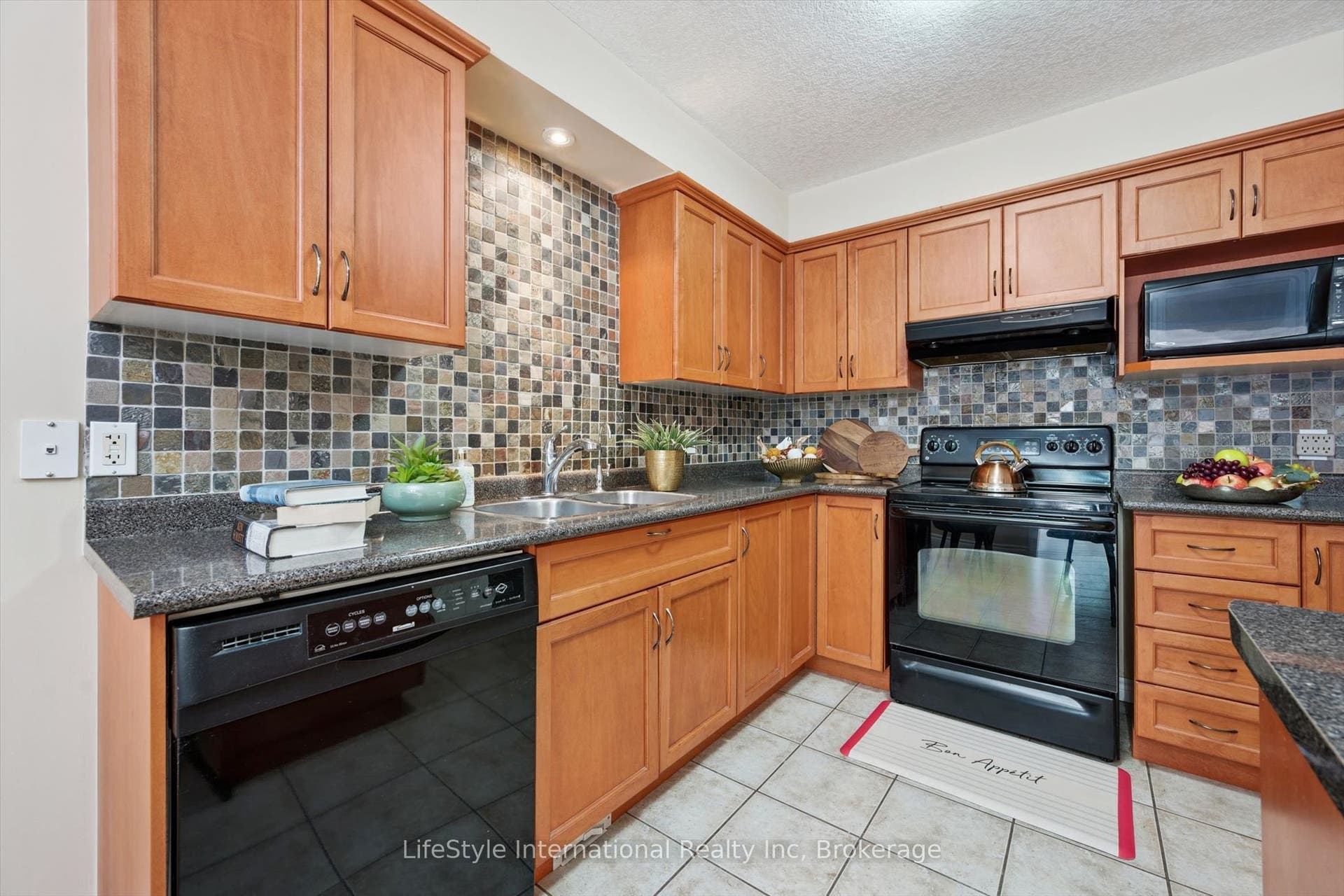 47 HASLER Crescent, Guelph, Wellington ON N1L 1A2 47 HASLER Crescent, Guelph, Wellington ON N1L 1A2