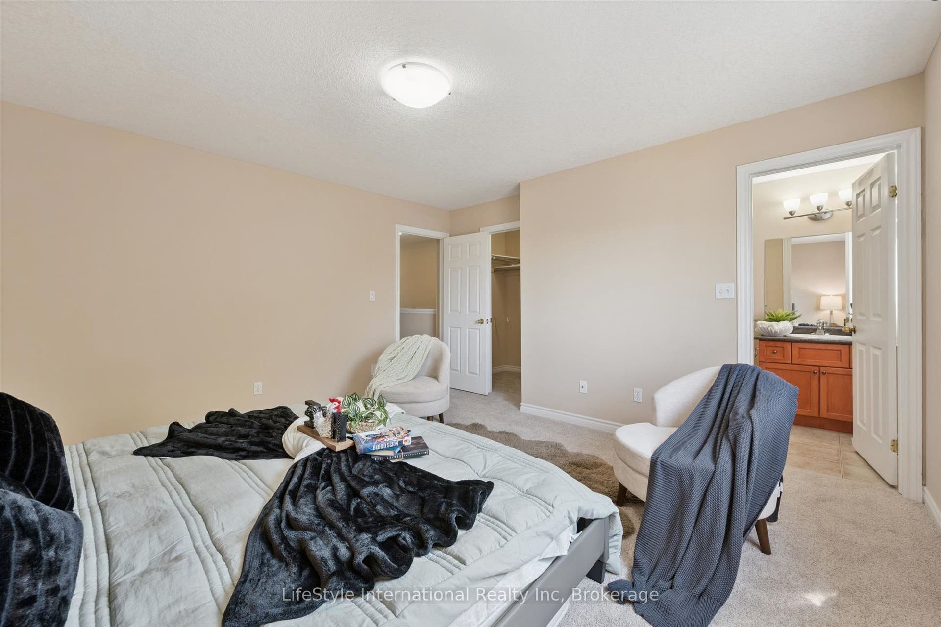 47 HASLER Crescent, Guelph, Wellington ON N1L 1A2 47 HASLER Crescent, Guelph, Wellington ON N1L 1A2