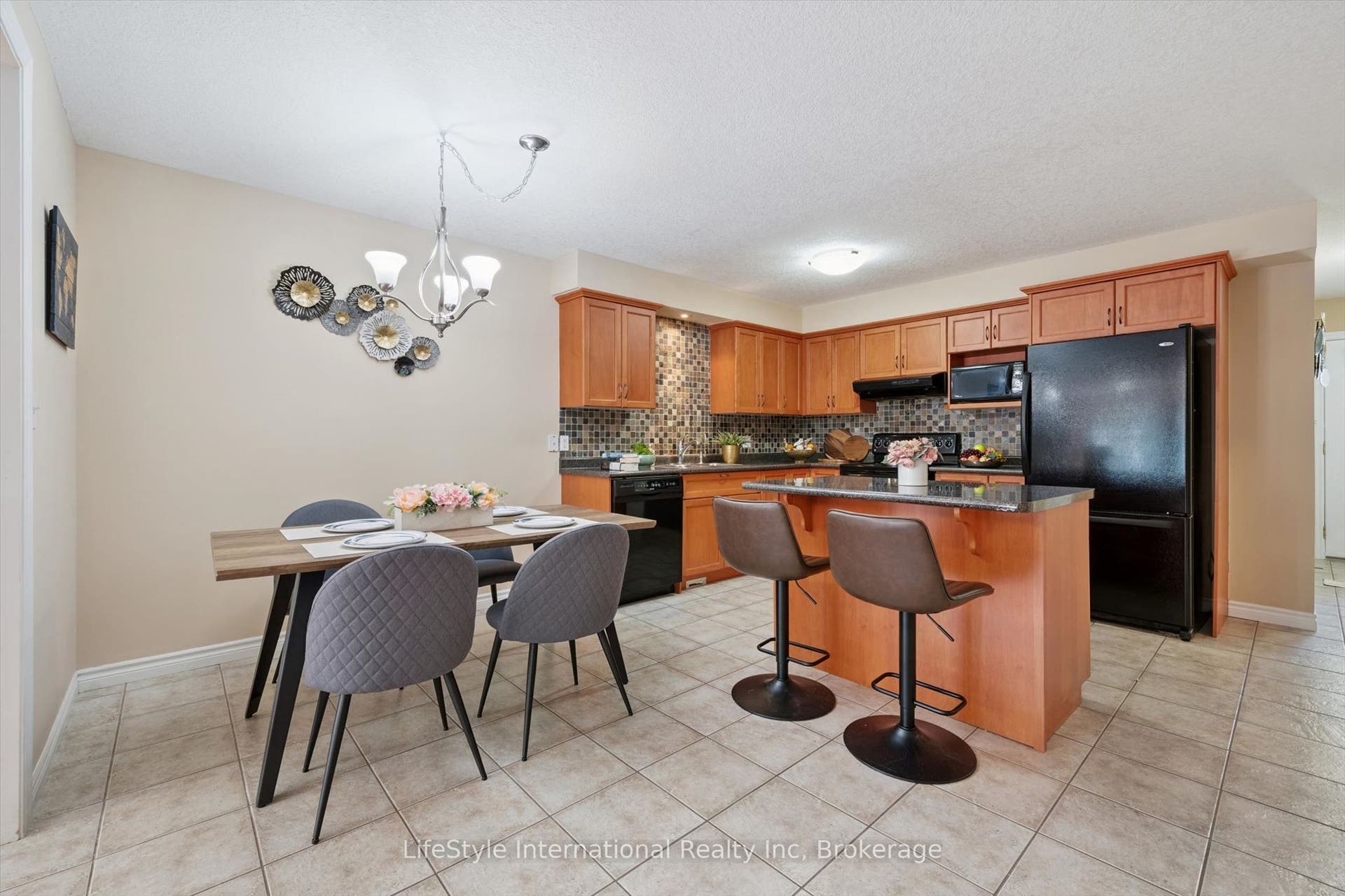 47 HASLER Crescent, Guelph, Wellington ON N1L 1A2 47 HASLER Crescent, Guelph, Wellington ON N1L 1A2