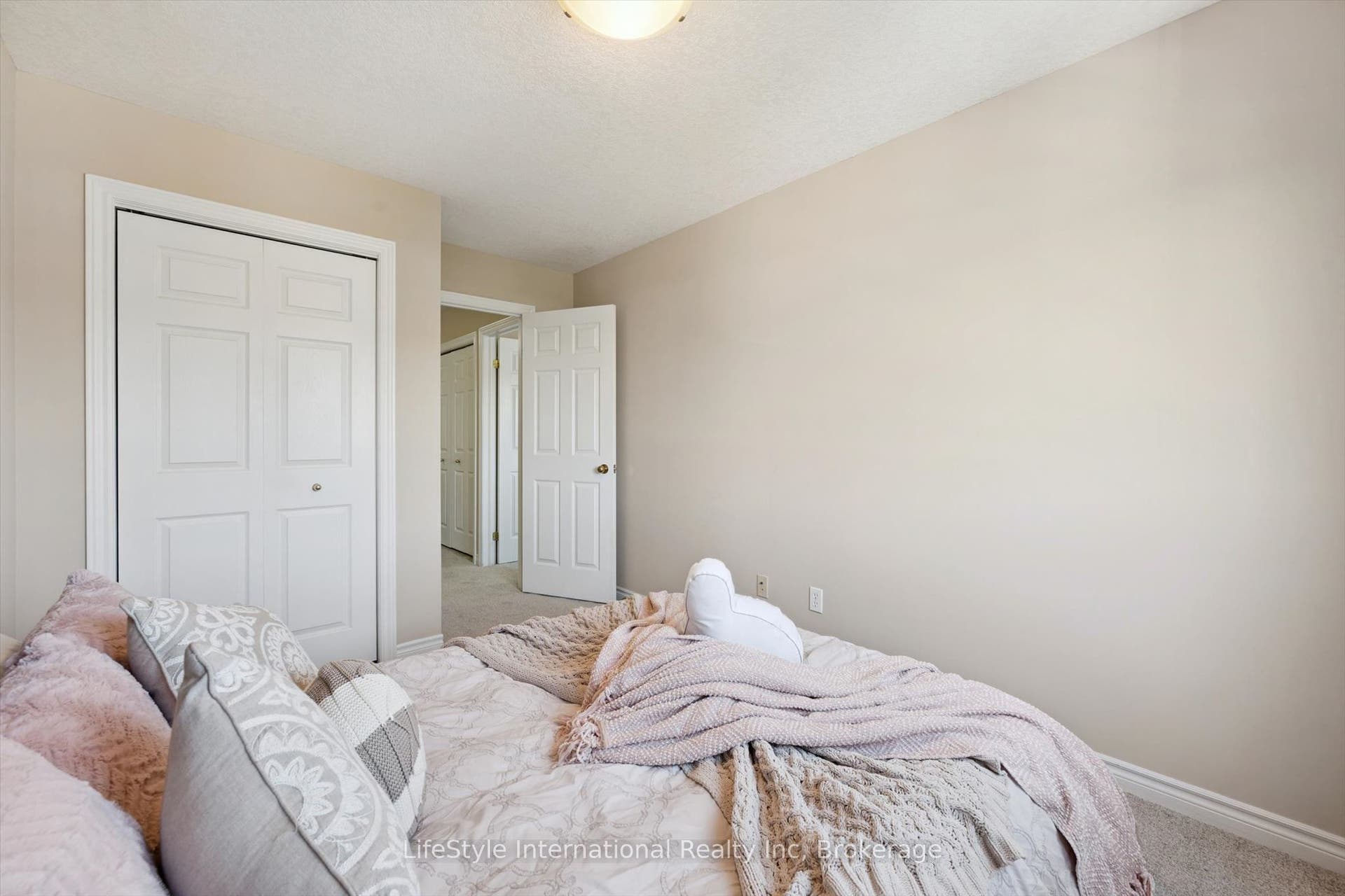47 HASLER Crescent, Guelph, Wellington ON N1L 1A2 47 HASLER Crescent, Guelph, Wellington ON N1L 1A2