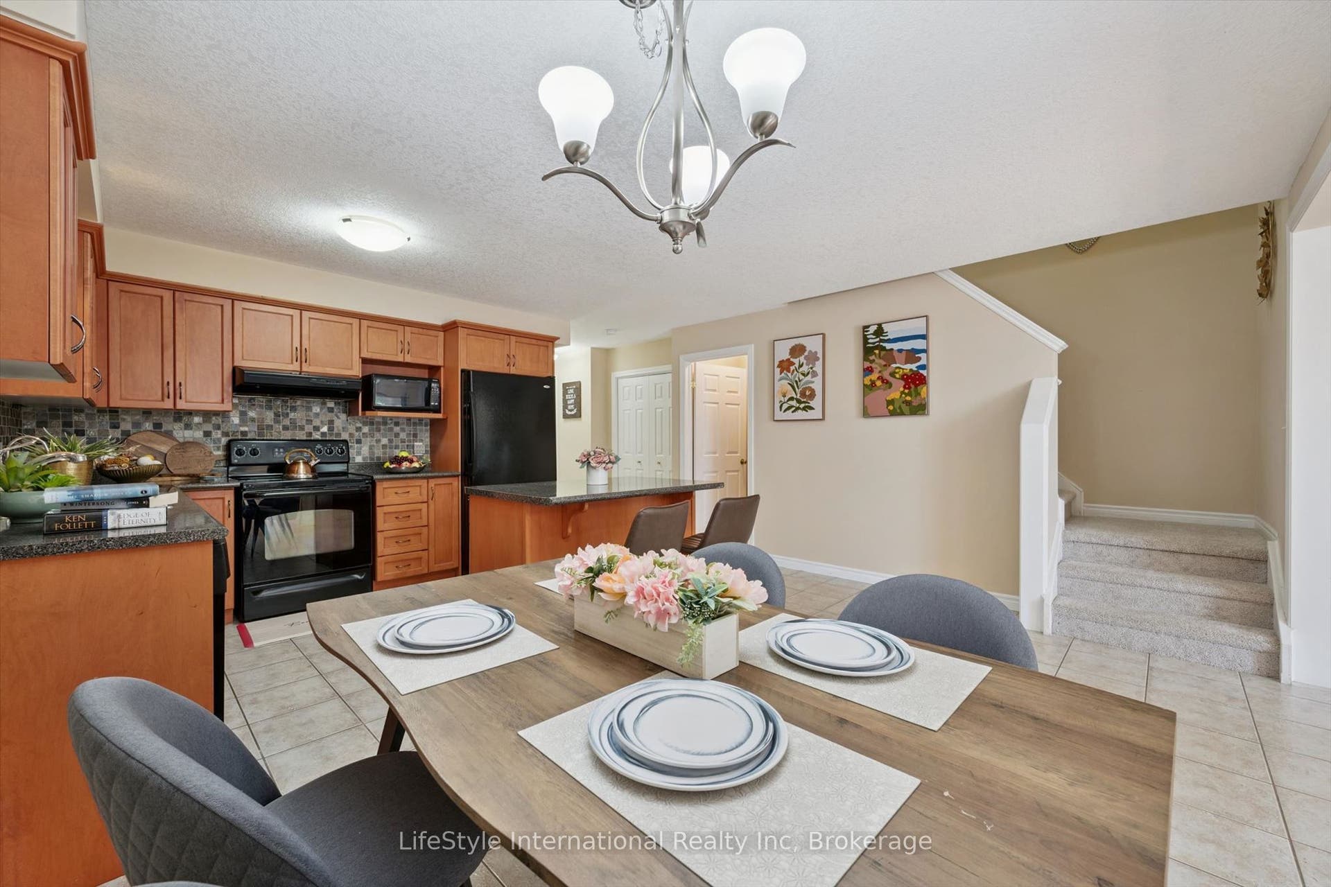 47 HASLER Crescent, Guelph, Wellington ON N1L 1A2 47 HASLER Crescent, Guelph, Wellington ON N1L 1A2